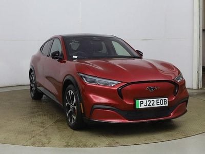 Usado Ford Mustang Mach-E Standard Range 197 kW (269 HP) 2022 Vermelho SUV
