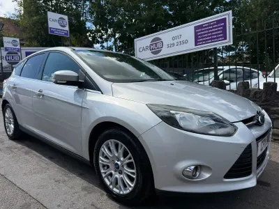 Used Ford Focus Titanium 125 HP (91 kW) 2011 Silver Hatchback
