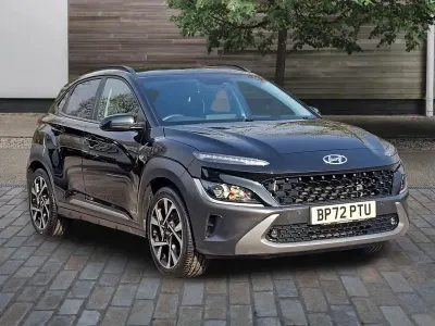 Gebraucht Hyundai Kona Premium 120 PS (88 kW) 2023 Schwarz SUV