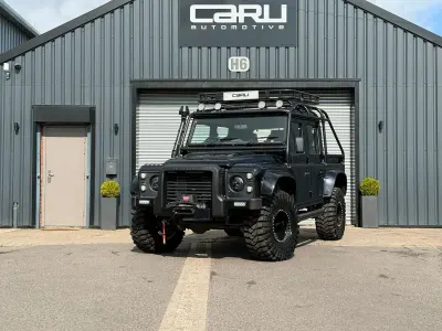 Used Land Rover Defender 200 HP (147 kW) 2014 Black SUV