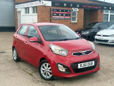 Used Kia Picanto 84 HP (61 kW) 2012 Red Hatchback