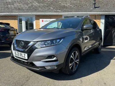 Usado Nissan Qashqai N-Connecta 2021 Gris SUV