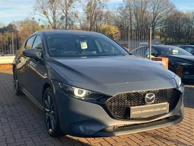 Usado Mazda 3 Takumi-Line 122 HP (89 kW) 2024 Cinzento Citadino