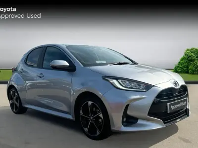 Used Toyota Yaris Hybrid 130 HP (95 kW) 2025 Silver Hatchback