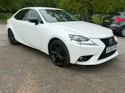 Used Lexus IS300h Sport Line 2015 White Sedan