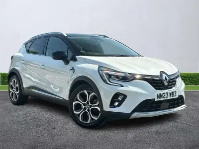 Used Renault Captur Techno 145 HP (106 kW) 2023 White/black SUV