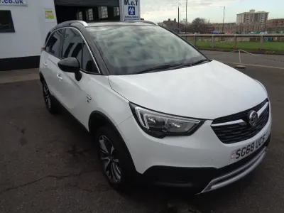 Used Vauxhall Crossland X Elite 130 HP (95 kW) 2018 White SUV
