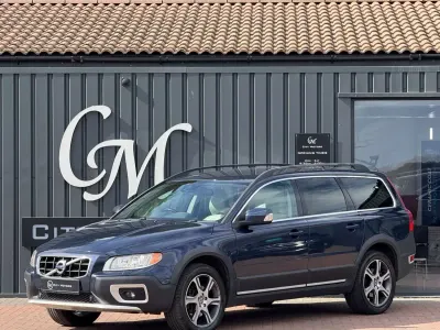 Used Volvo XC70 SE Lux 215 HP (158 kW) 2013 Blue Estate