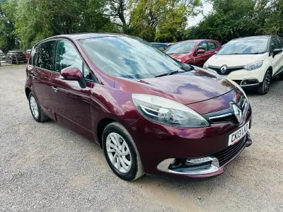 Used Renault Scénic III Dynamique 110 HP (80 kW) 2013 Red MPV