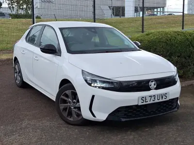 Used Vauxhall Corsa Design Edition 100 HP (73 kW) 2023 White Hatchback