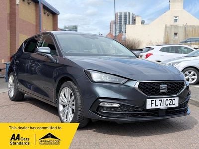 Begagnad Seat Leon SE Dynamic 110 HK (80 kW) 2021 Grå Halvkombi