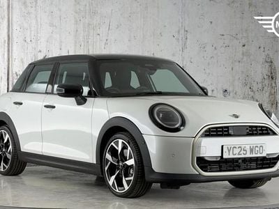 Usado Mini Cooper Hatch 113 kW (154 HP) 2025 Branco Citadino