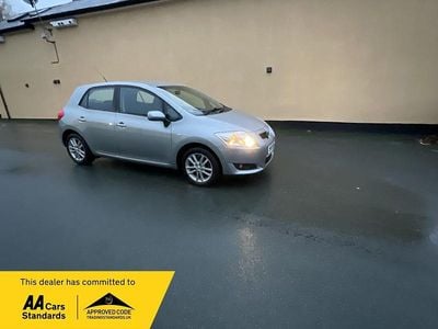 Silver Used 2009 Toyota Auris Hatchback | £2,495 (Fair price)