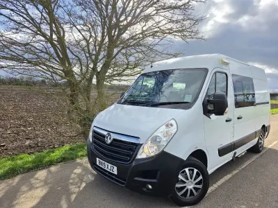 Used Vauxhall Movano 130 HP (95 kW) 2019 White MPV