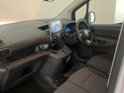 Used Citroën Berlingo 98 kW (134 HP) 2023 White MPV