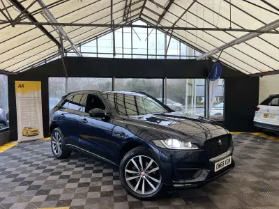 Begagnad Jaguar F-Pace R-Sport 240 HK (176 kW) 2019 Blå SUV