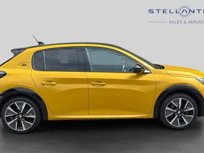 Used Peugeot e-208 GT 98 kW (134 HP) 2021 Yellow Hatchback