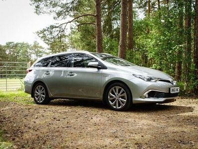 Toyota Auris Hybrid