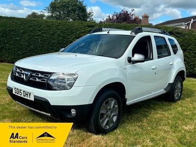 Used Dacia Duster Lauréate 110 HP (80 kW) 2015 White SUV