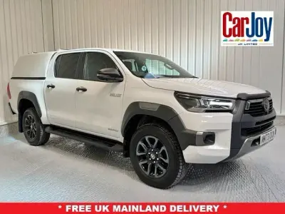 Used Toyota HiLux 204 HP (150 kW) 2023 White Pickup