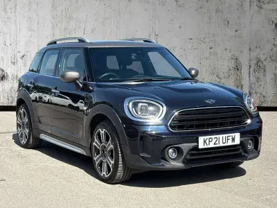 Begagnad Mini Cooper Exclusive 2021 Blå Halvkombi