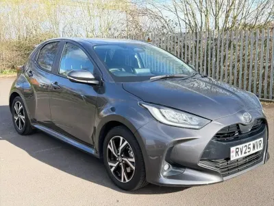 Used Toyota Yaris Design 113 HP (83 kW) 2025 Grey Hatchback