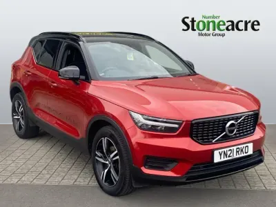 Used Volvo XC40 R-Design 161 HP (118 kW) 2021 Red SUV