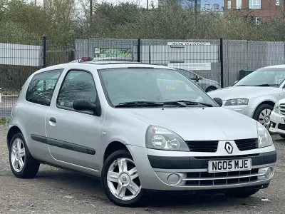 Używany Renault Clio II Expression 2005 Srebrny Hatchback
