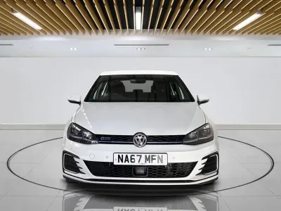 Used VW Golf VII GTE 204 HP (150 kW) 2017 White Hatchback