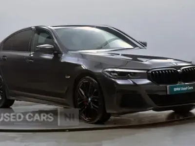 Usado BMW 530e M Sport 288 CV (211 kW) 2022 Gris Berlina