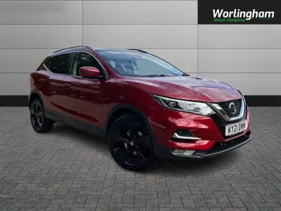 Used Nissan Qashqai N-Motion 140 HP (102 kW) 2021 Red SUV