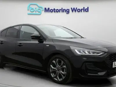 Used Ford Focus ST-Line 125 HP (91 kW) 2023 Black Hatchback
