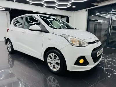 Used Hyundai i10 SE 67 HP (49 kW) 2014 White Hatchback