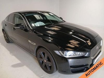 Begagnad Jaguar XE Portfolio 180 HK (132 kW) 2016 Svart Sedan