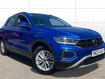 Used VW T-Roc Life 110 HP (80 kW) 2023 Blue SUV