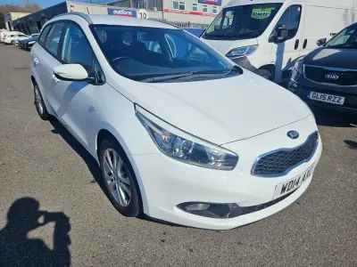 Used Kia Ceed 98 HP (72 kW) 2014 White Hatchback