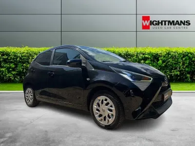 Used Toyota Aygo X-play 70 HP (51 kW) 2018 Black Hatchback