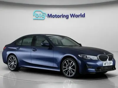 Used BMW 330 Sport Line 258 HP (189 kW) 2021 Blue Sedan