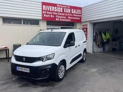 White Used 2020 Peugeot Partner MPV | £7,495 (Super price)