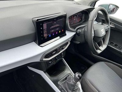 Used Seat Arona SE Technology 95 HP (69 kW) 2023 Urban silver / midnight black roof SUV