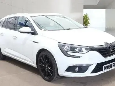 Used Renault Mégane GrandTour Play 115 HP (84 kW) 2019 White Estate