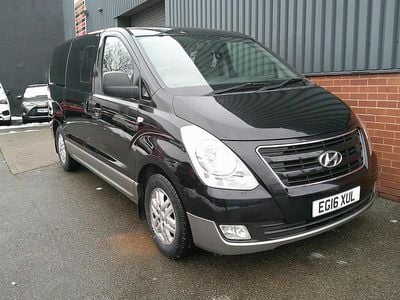 Black Used 2016 Hyundai I800 SE MPV | £10,595 (Fair price)