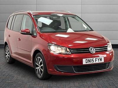 Used VW Touran SE 105 HP (77 kW) 2015 Wild cherry red MPV