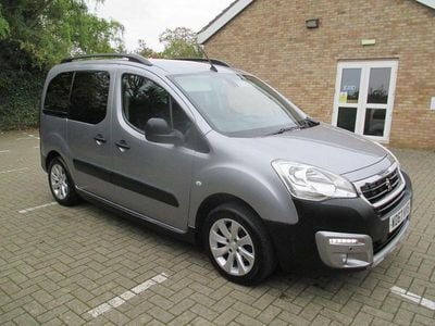 Gebraucht Peugeot Partner Tepee Outdoor 2018 Grau Van / Kleinbus