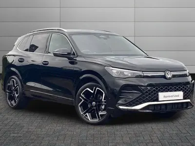 New VW Tiguan R-line 150 HP (110 kW) 2025 Grenadilla black SUV