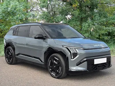 Begagnad Kia EV3 GT-Line S 150 kW (204 HK) 2025 Grå SUV
