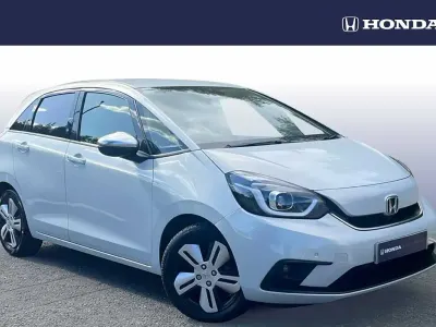 Used Honda Jazz Hybrid 109 HP (80 kW) 2023 White Hatchback