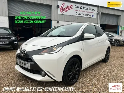Used Toyota Aygo x-style 2018 White Hatchback