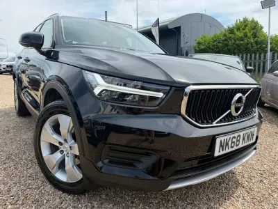 Used Volvo XC40 Momentum 156 HP (114 kW) 2018 Black SUV