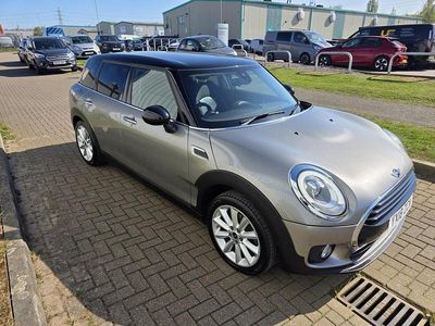 Usado Mini Cooper Clubman 136 CV (100 kW) 2018 Plateado Familiar